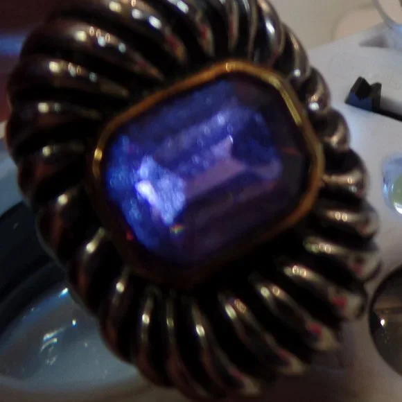 Vintage Gold & Silver Tone W Purple Stone CLIP On Earrings. Miss Jacksons Tulsa - Picture 12 of 12